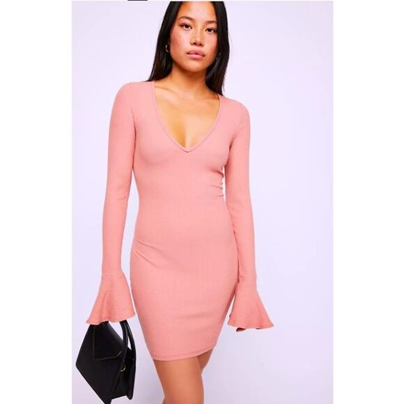 FP Beach Free People Who Needs Sleep Dress Womens Small Salmon Bell Sleeve Mini - Picture 1 of 9